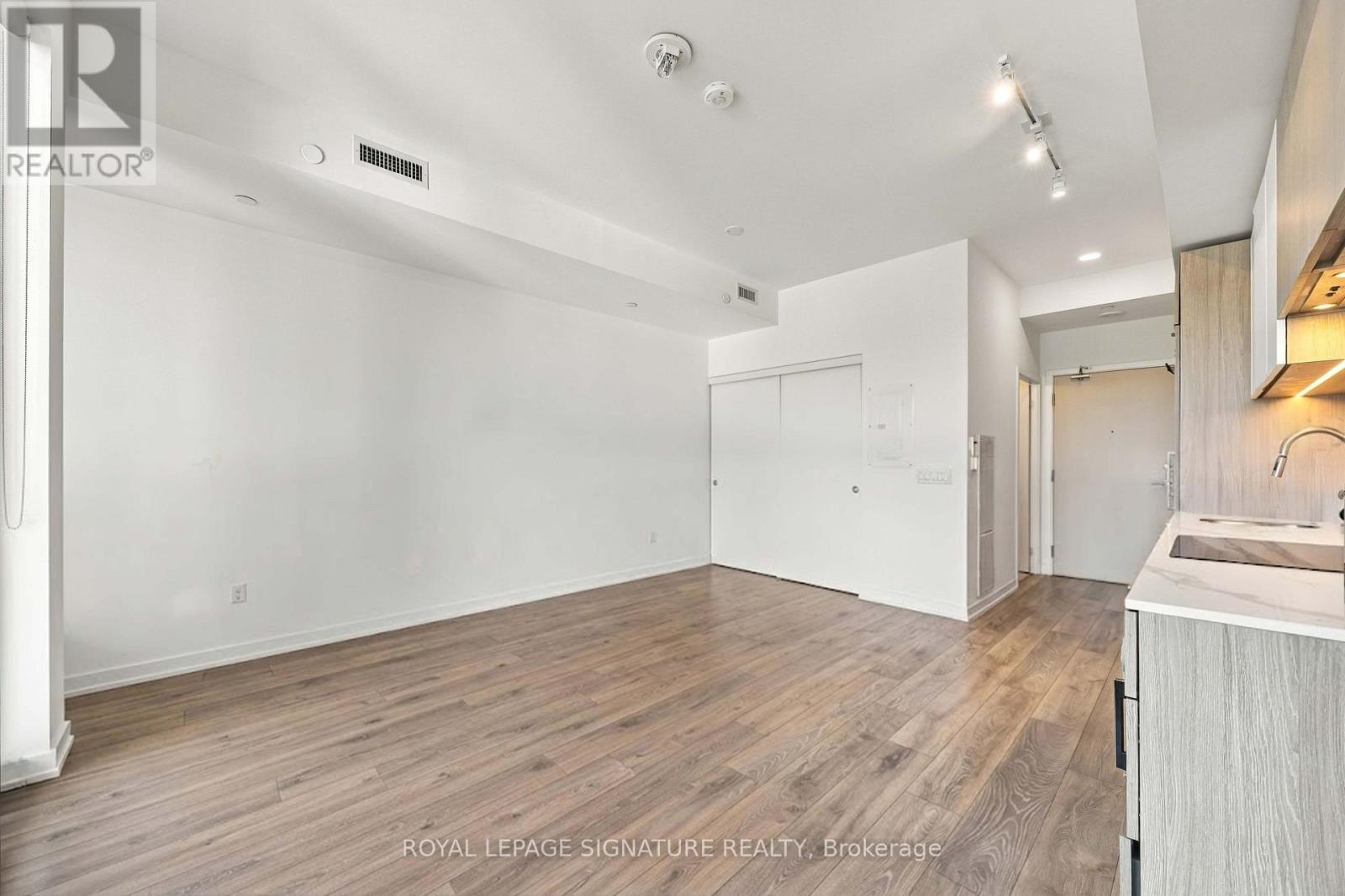 817 - 2020 Bathurst Street, Toronto, Ontario  M5P 0A6 - Photo 5 - C13786414