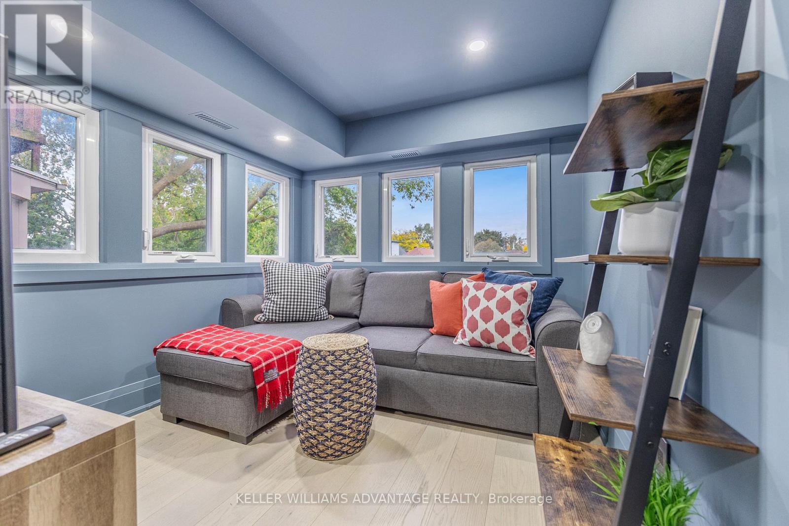 36 Lockwood Road, Toronto, Ontario  M4L 3M8 - Photo 19 - E13786358