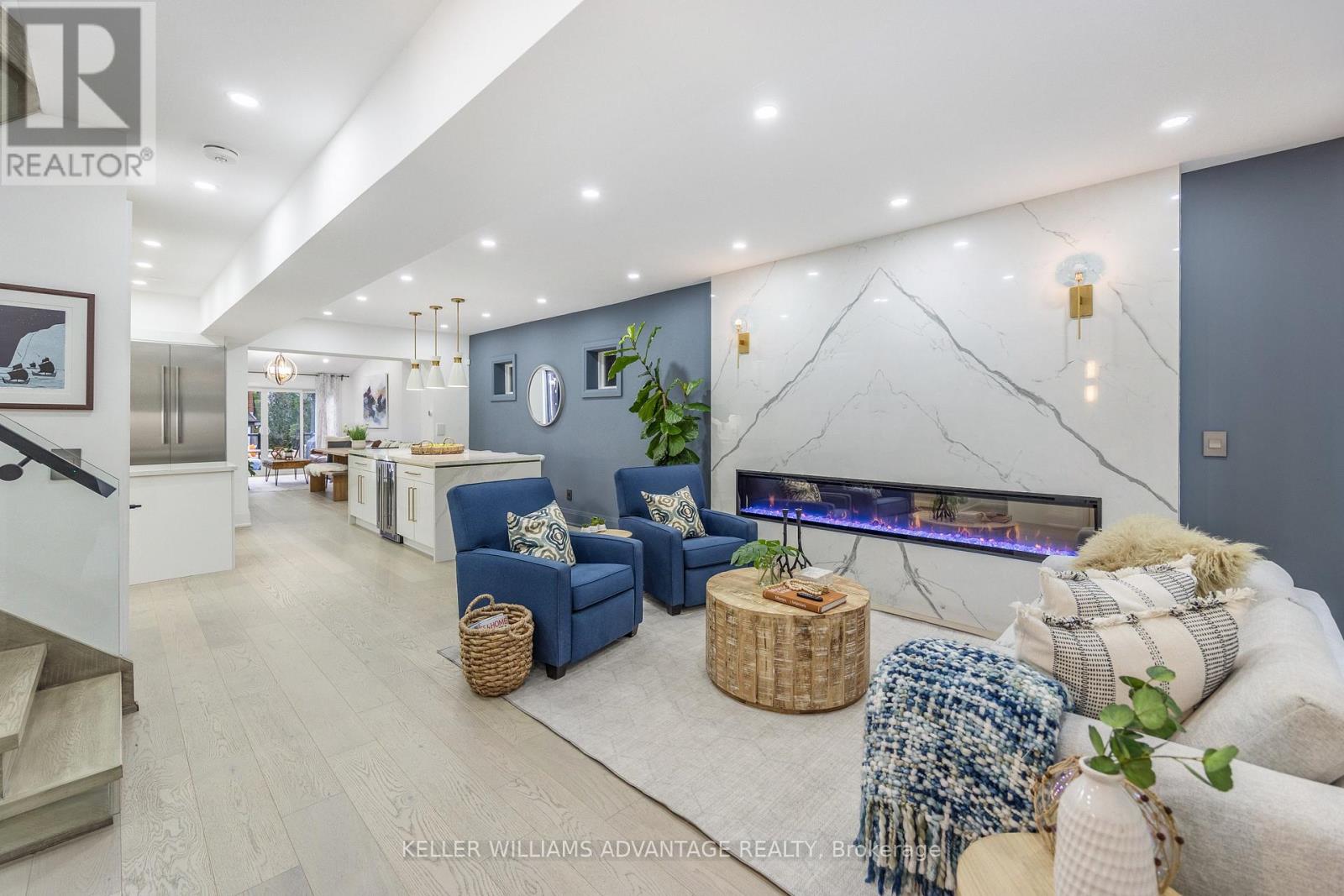 36 Lockwood Road, Toronto, Ontario  M4L 3M8 - Photo 2 - E13786358