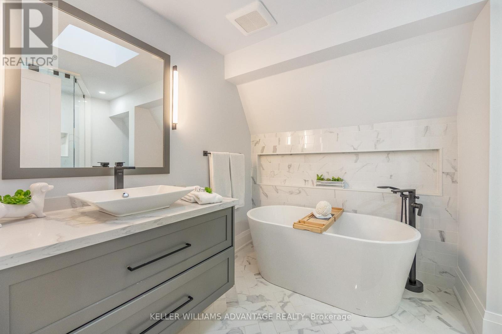 36 Lockwood Road, Toronto, Ontario  M4L 3M8 - Photo 26 - E13786358