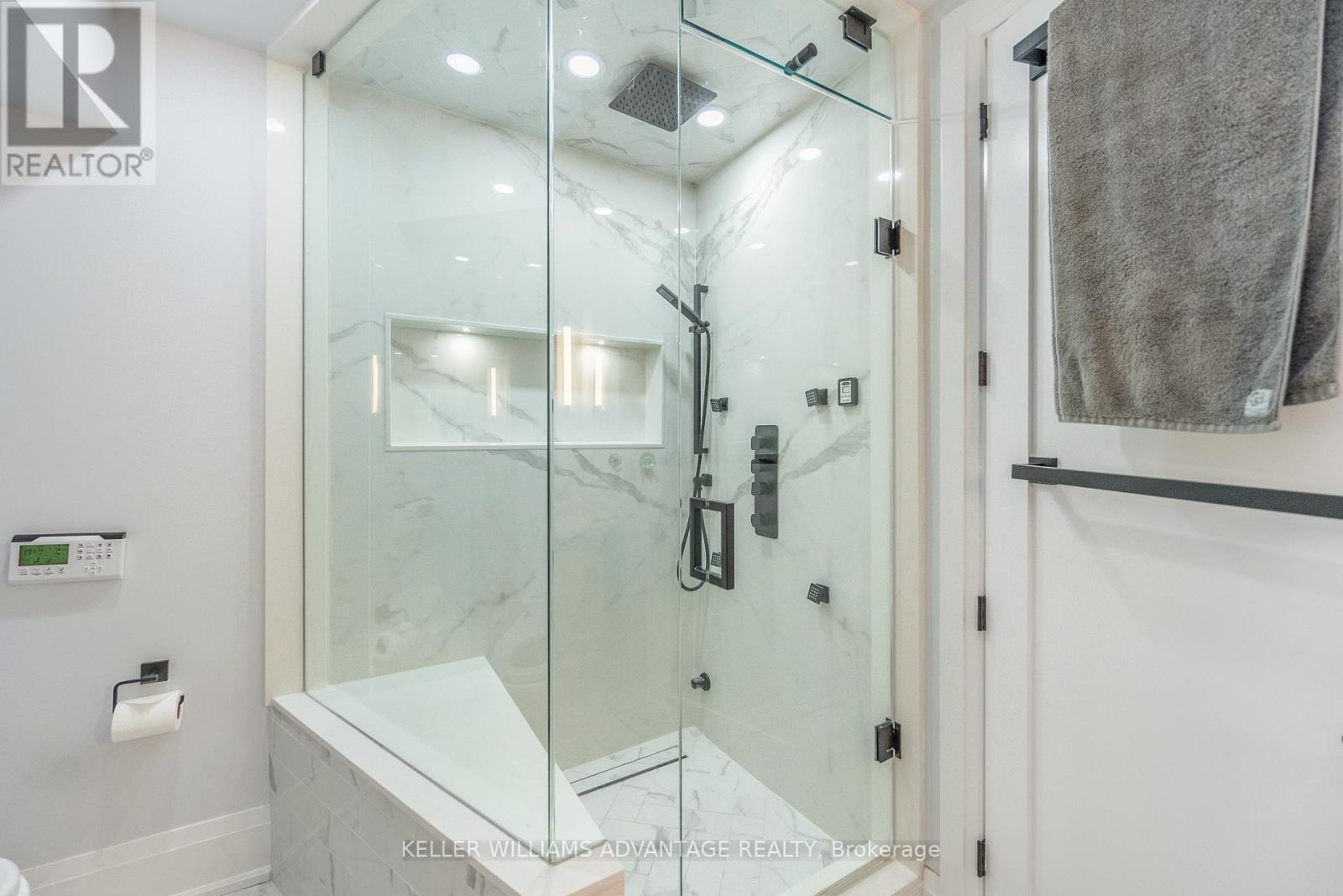 36 Lockwood Road, Toronto, Ontario  M4L 3M8 - Photo 27 - E13786358