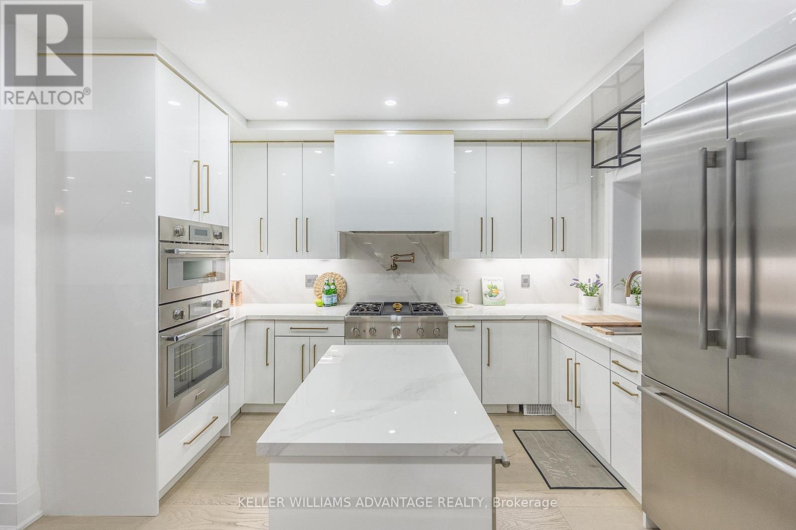 36 Lockwood Road, Toronto, Ontario  M4L 3M8 - Photo 8 - E13786358