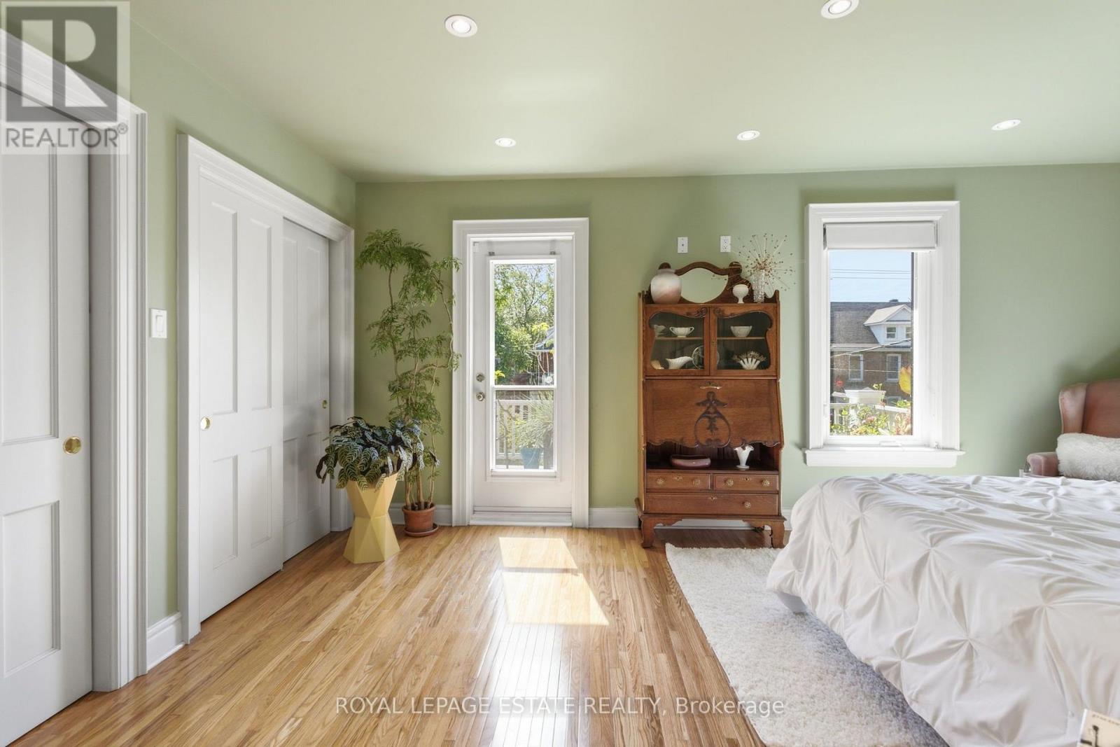 14 Lyall Avenue, Toronto, Ontario  M4E 1V8 - Photo 22 - E13786426