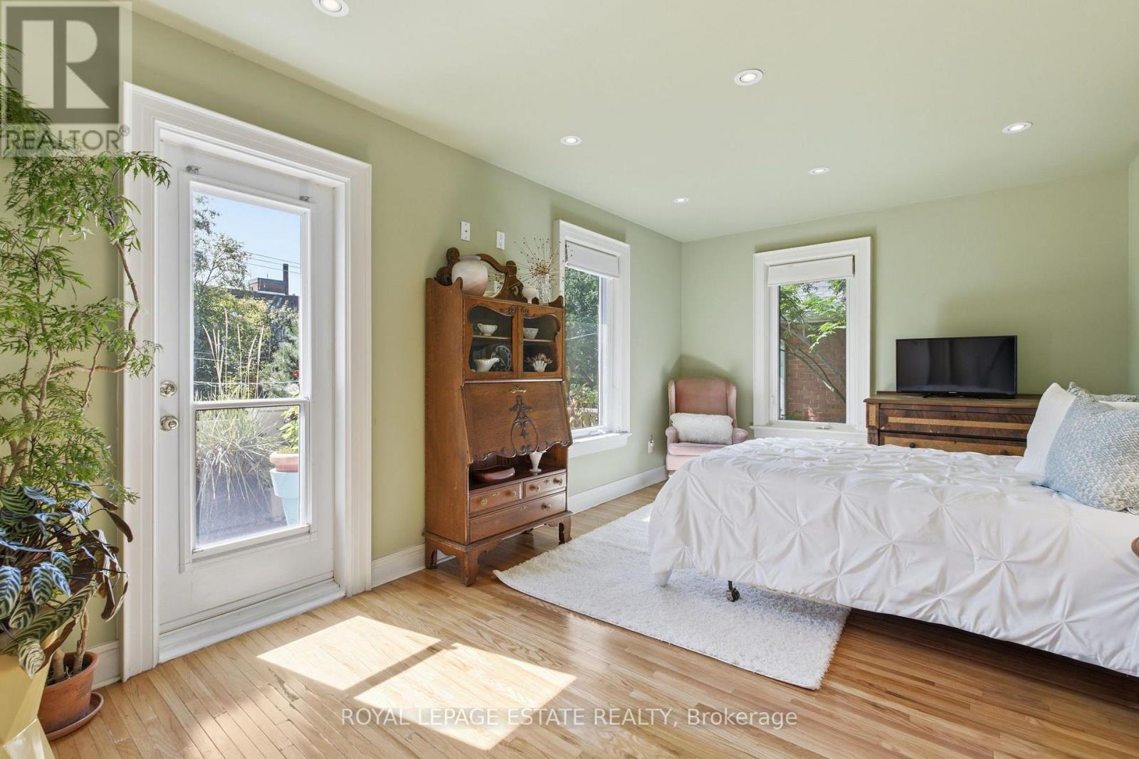 14 Lyall Avenue, Toronto, Ontario  M4E 1V8 - Photo 23 - E13786426