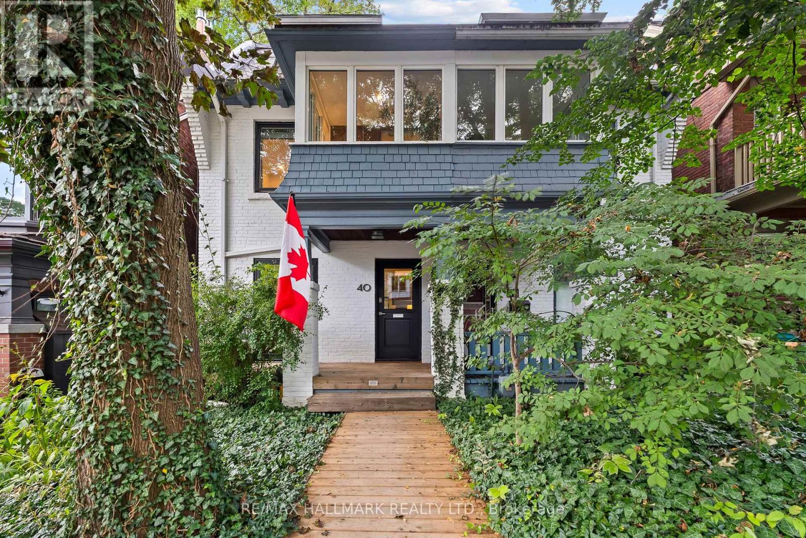 40 FERNWOOD PARK AVENUE, Toronto, Ontario