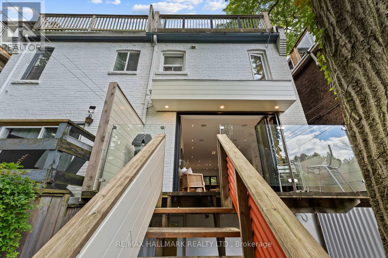 40 Fernwood Park Avenue, Toronto, Ontario  M4E 3G1 - Photo 24 - E13786220