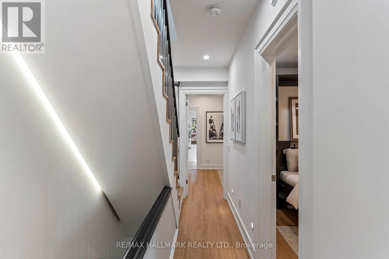 40 Fernwood Park Avenue, Toronto, Ontario  M4E 3G1 - Photo 27 - E13786220