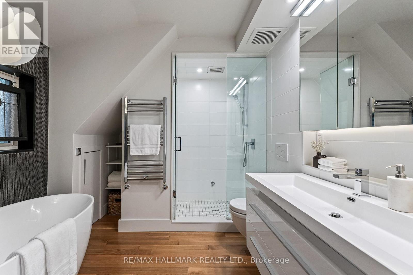 40 Fernwood Park Avenue, Toronto, Ontario  M4E 3G1 - Photo 42 - E13786220
