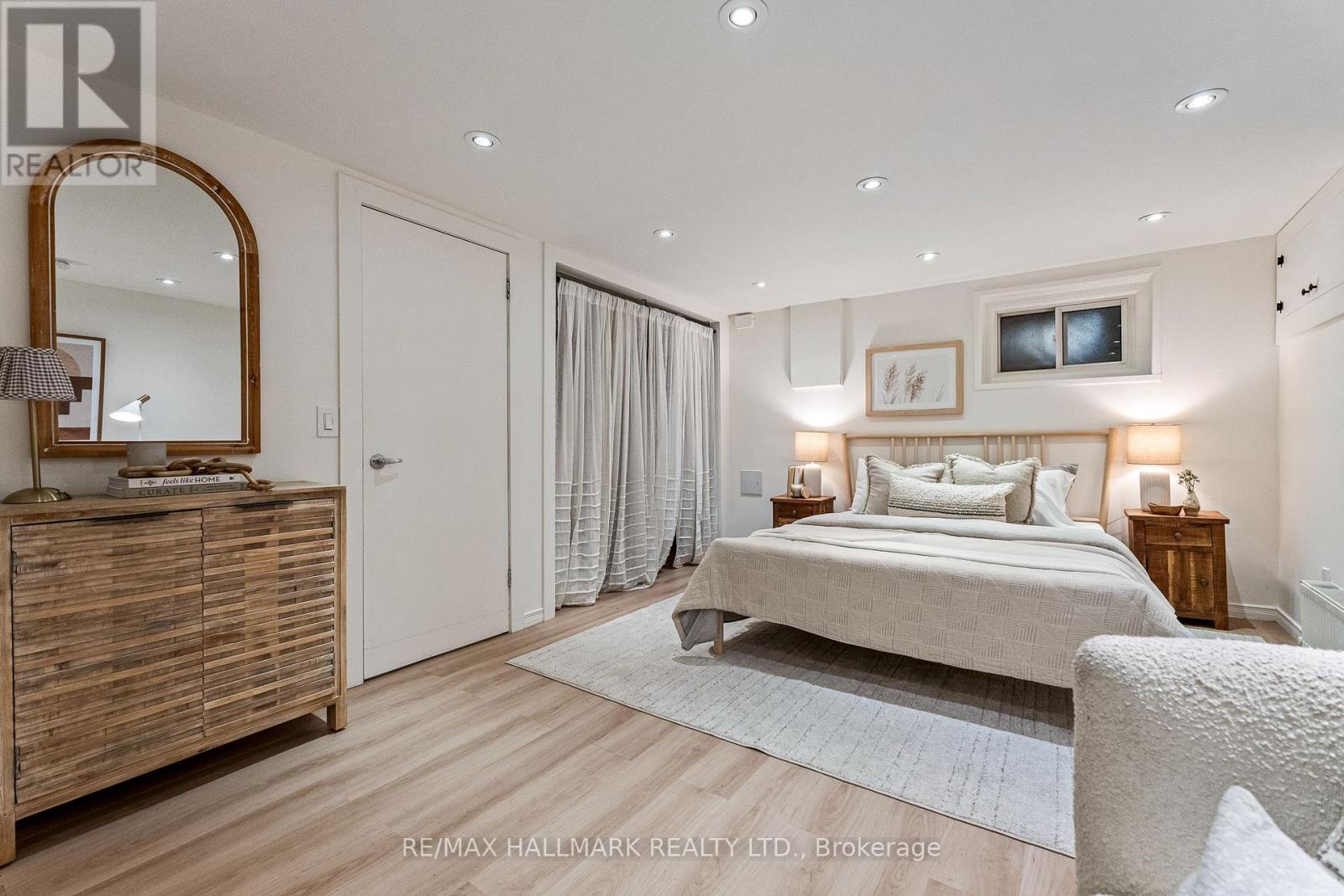 40 Fernwood Park Avenue, Toronto, Ontario  M4E 3G1 - Photo 46 - E13786220