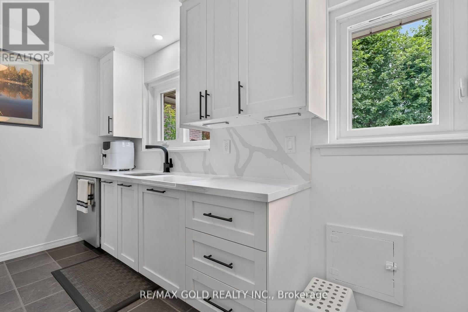 182 Mcmurchy Avenue S, Brampton, Ontario  L6Y 1Y9 - Photo 16 - W13785674