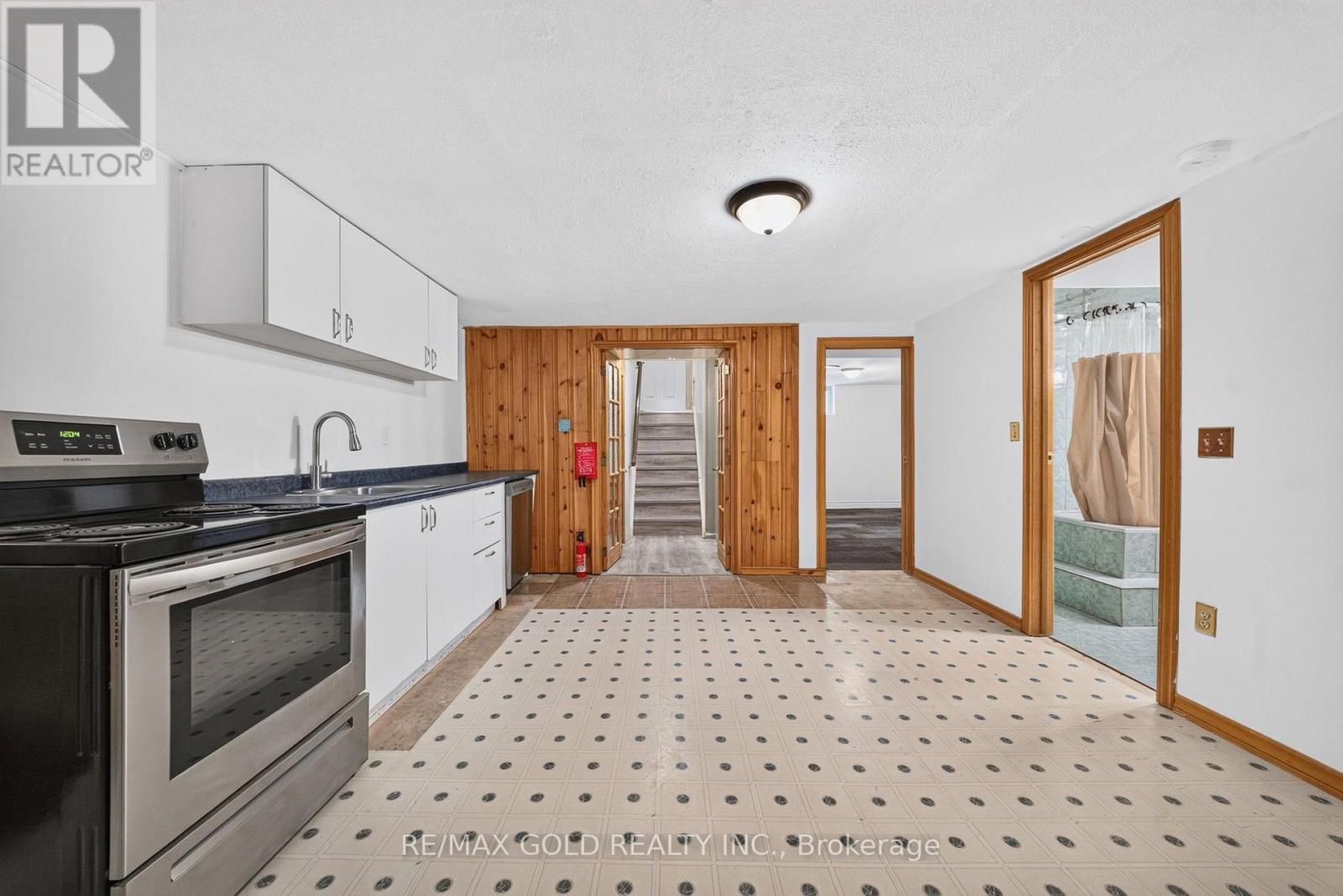 182 Mcmurchy Avenue S, Brampton, Ontario  L6Y 1Y9 - Photo 35 - W13785674