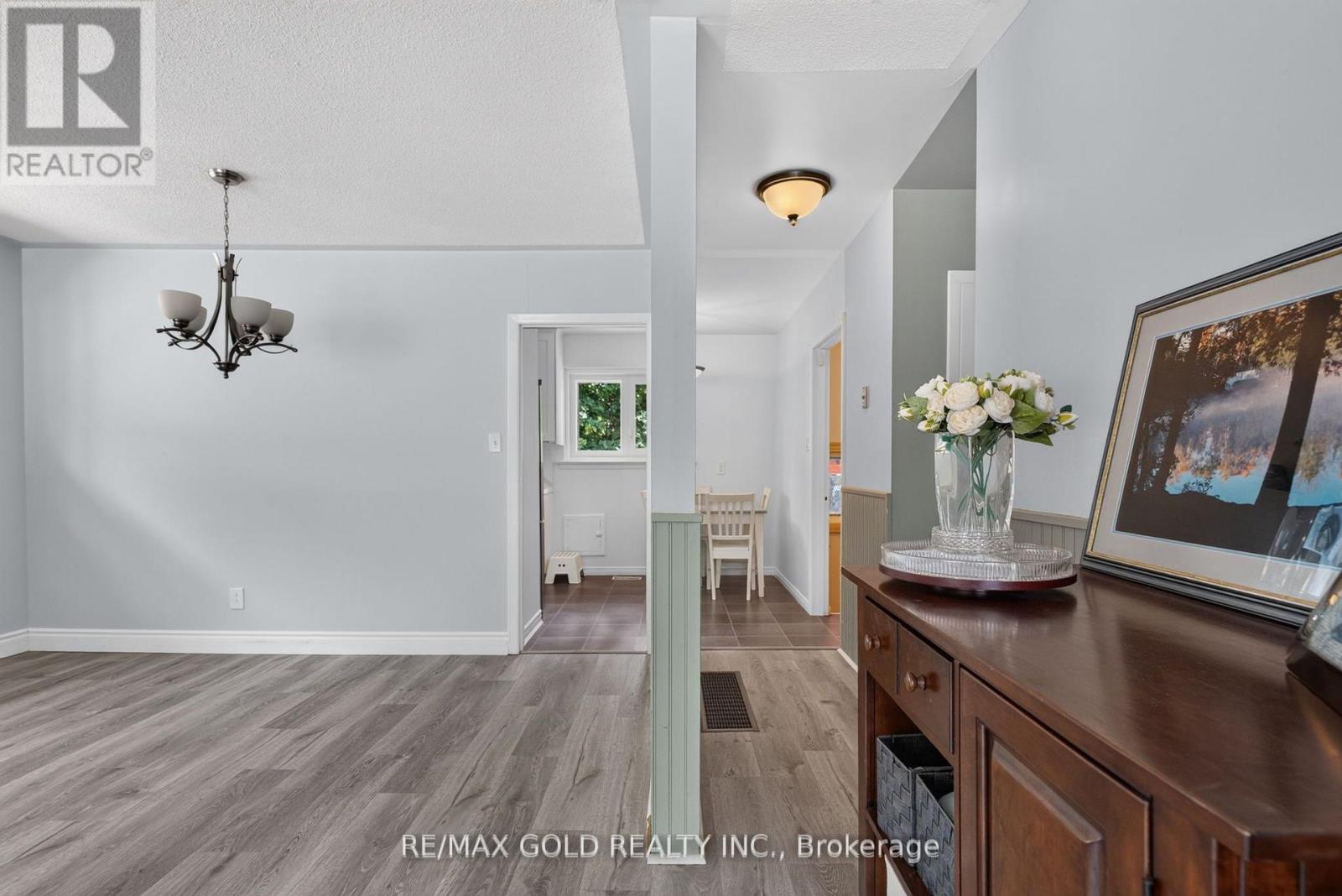 182 Mcmurchy Avenue S, Brampton, Ontario  L6Y 1Y9 - Photo 11 - W13785674