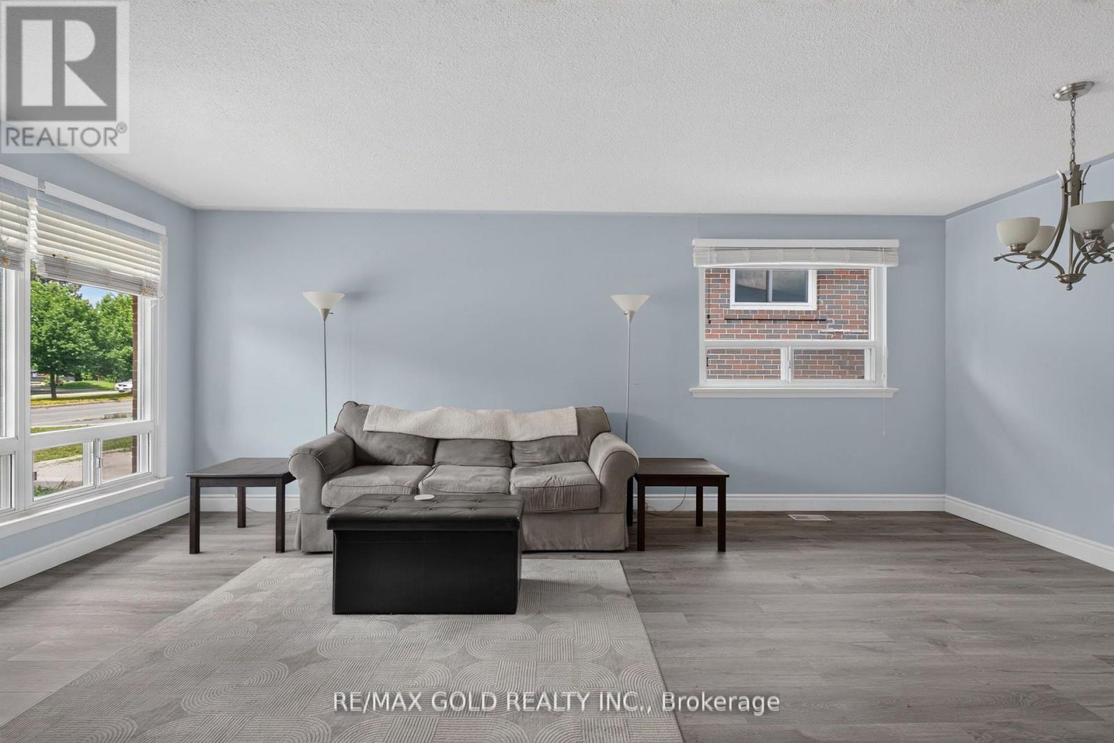 182 Mcmurchy Avenue S, Brampton, Ontario  L6Y 1Y9 - Photo 7 - W13785674
