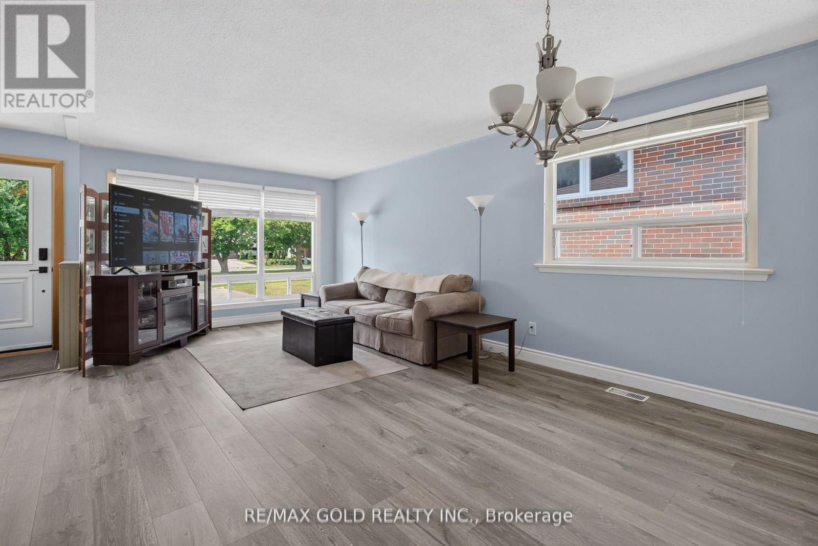182 Mcmurchy Avenue S, Brampton, Ontario  L6Y 1Y9 - Photo 8 - W13785674