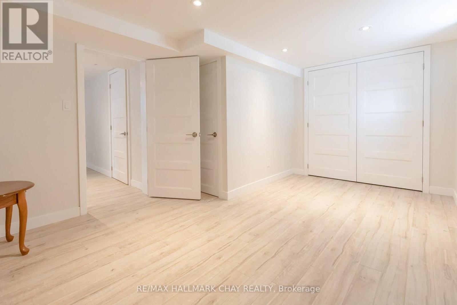 137 Clapperton Street, Barrie, Ontario  L4M 3G3 - Photo 10 - S13786424