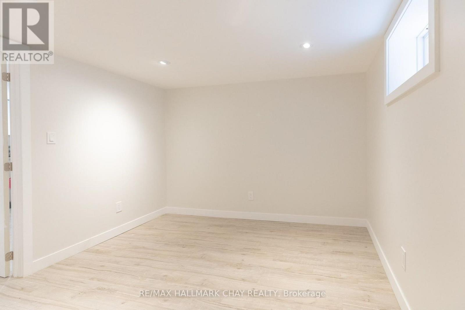 137 Clapperton Street, Barrie, Ontario  L4M 3G3 - Photo 11 - S13786424
