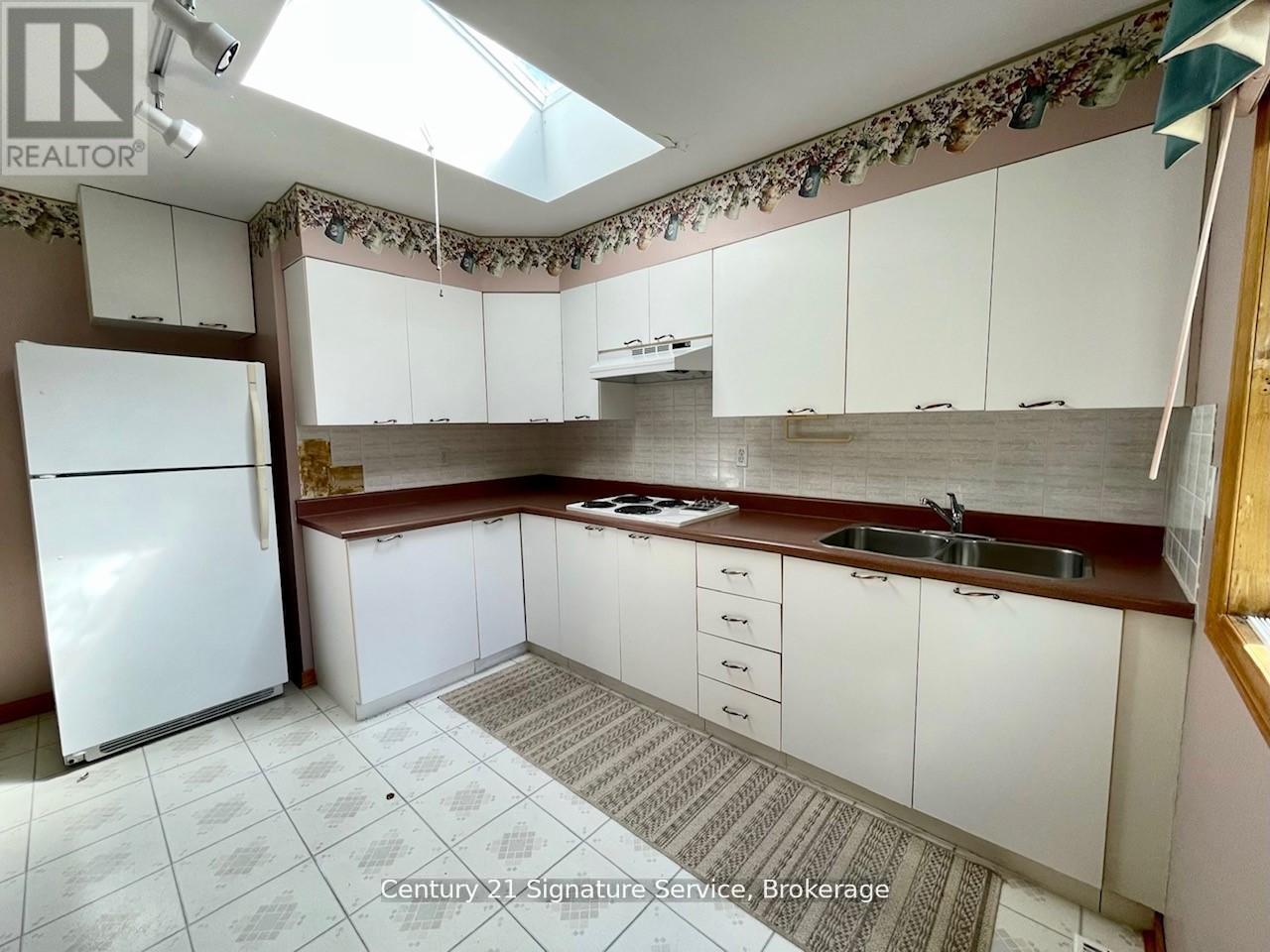 264 Robins Point Road, Tay (Victoria Harbour), Ontario  L0K 2A0 - Photo 13 - S13786478