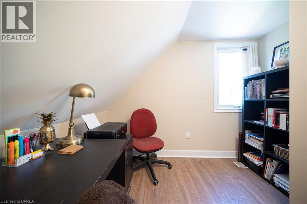 32 Elmwood Avenue, Brantford, Ontario  N3R 2J8 - Photo 21 - 40863356