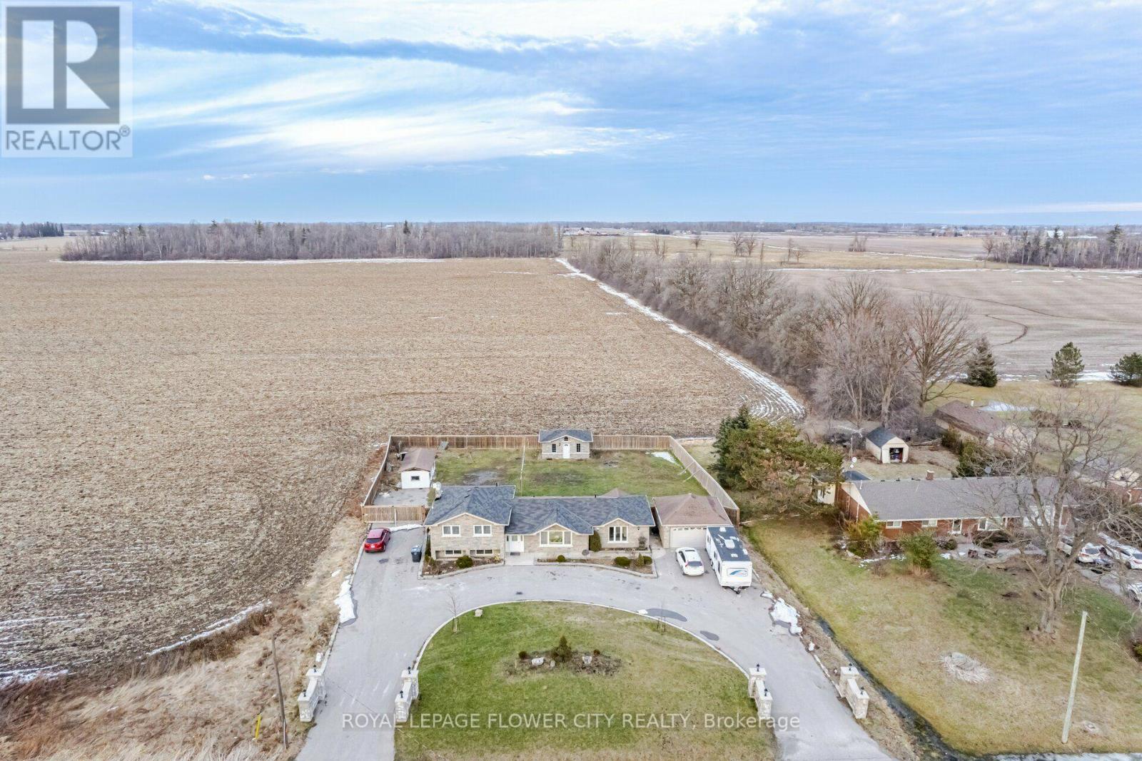 12821 Heritage Road, Caledon, Ontario  L7C 1T9 - Photo 2 - W13786244