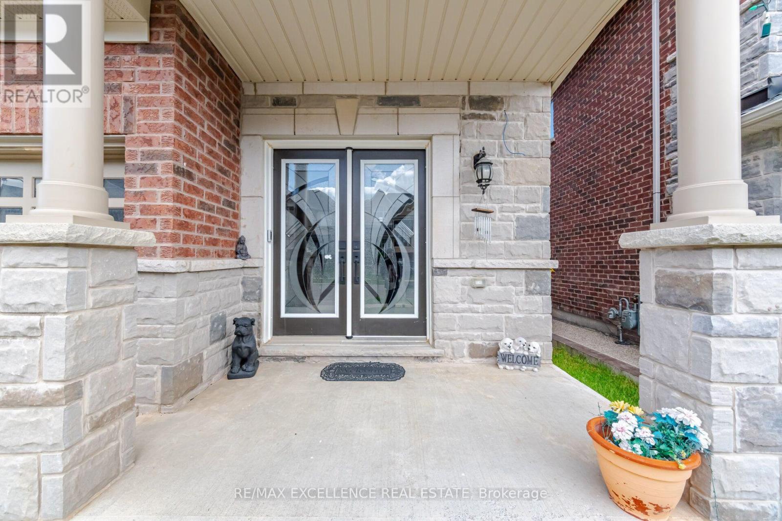 32 Branigan Crescent, Halton Hills, Ontario  L7G 0N1 - Photo 2 - W13786334