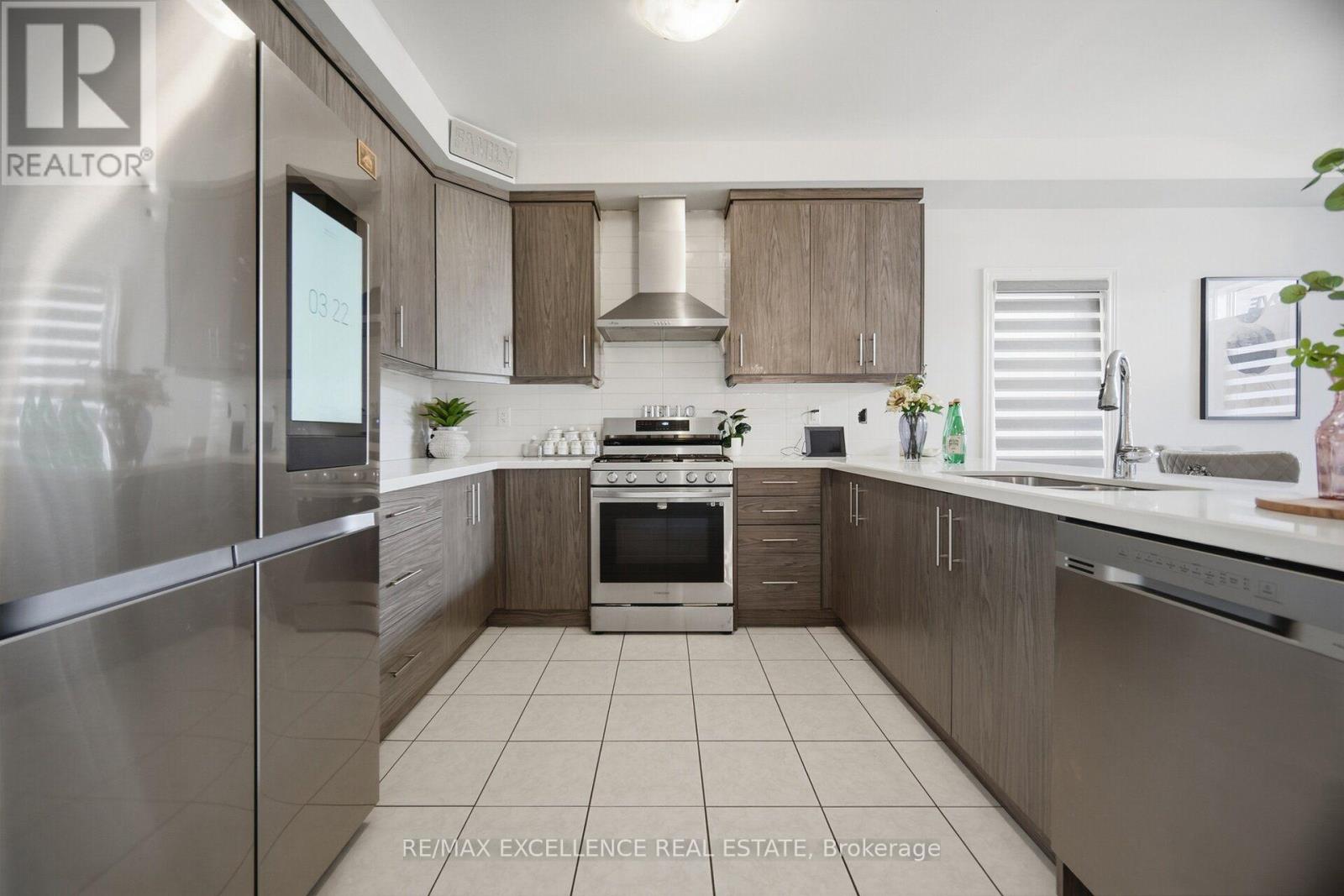 32 Branigan Crescent, Halton Hills, Ontario  L7G 0N1 - Photo 8 - W13786334