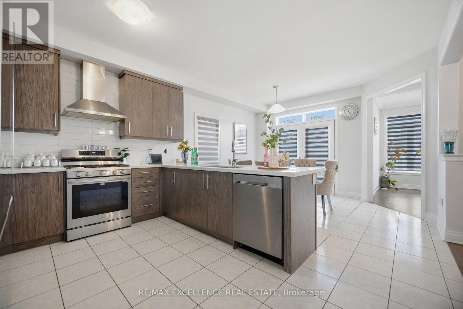 32 Branigan Crescent, Halton Hills, Ontario  L7G 0N1 - Photo 9 - W13786334