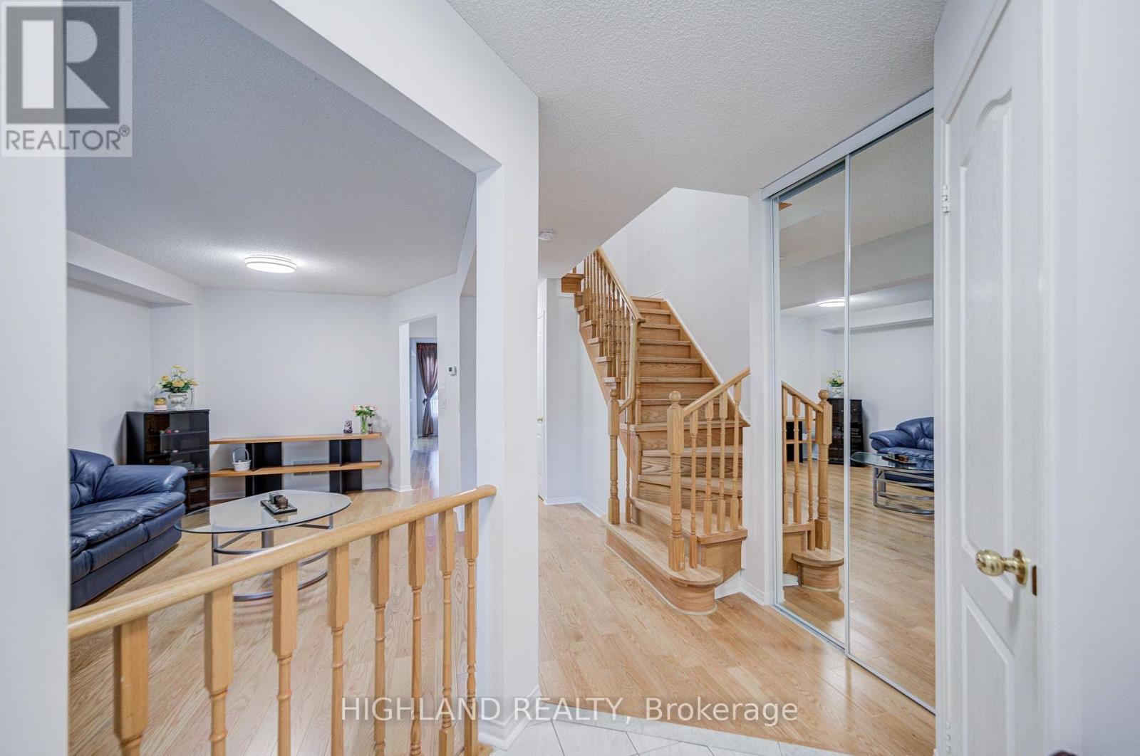 849 Scollard Court, Mississauga, Ontario  L5V 1N1 - Photo 14 - W13786374
