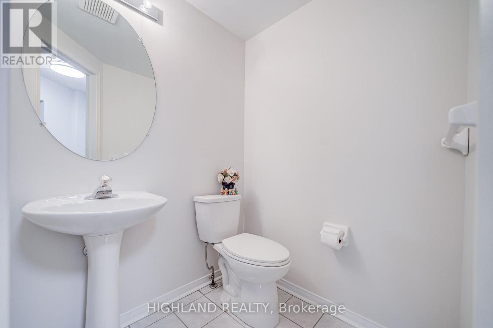 849 Scollard Court, Mississauga, Ontario  L5V 1N1 - Photo 15 - W13786374
