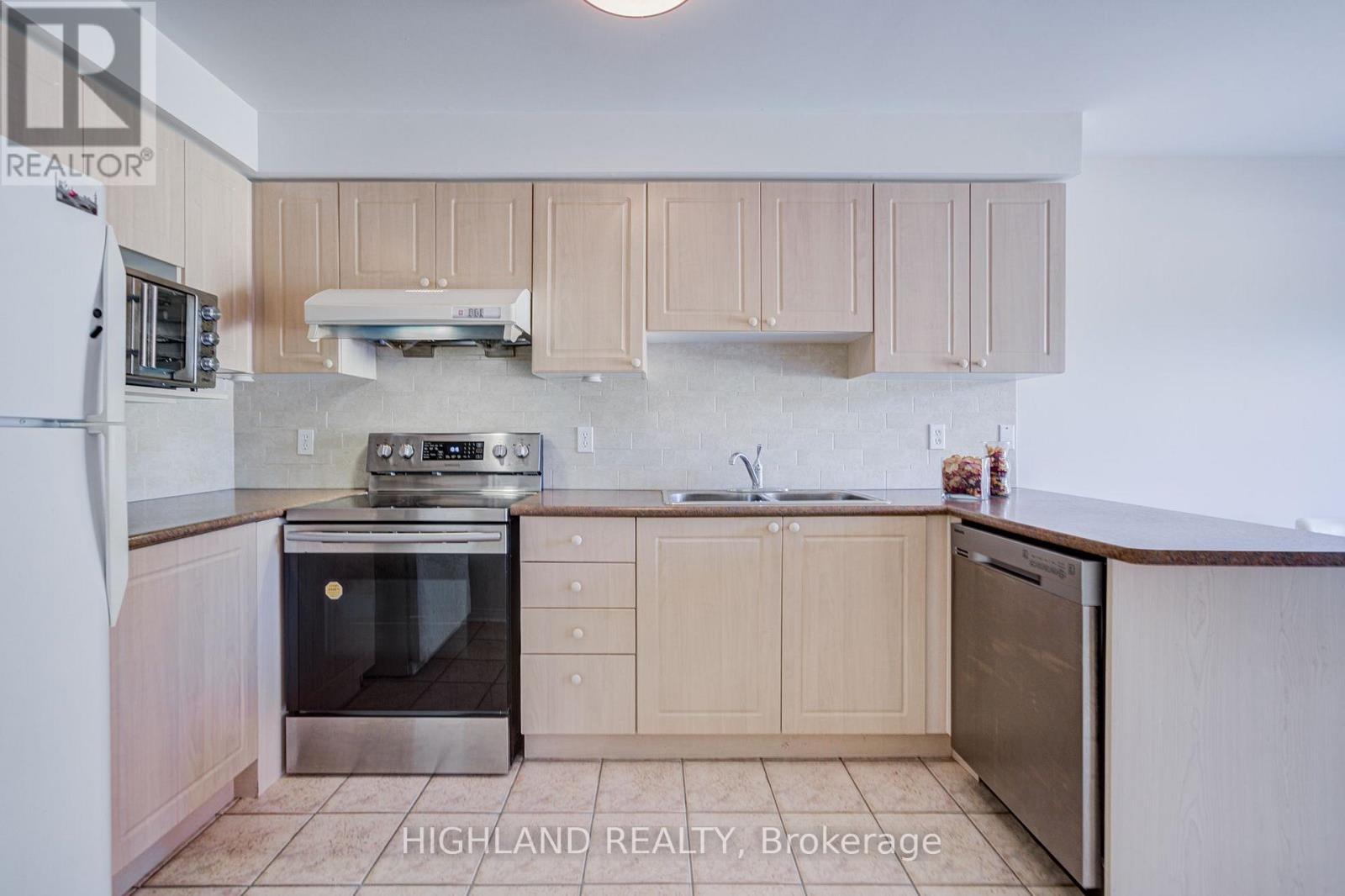 849 Scollard Court, Mississauga, Ontario  L5V 1N1 - Photo 18 - W13786374