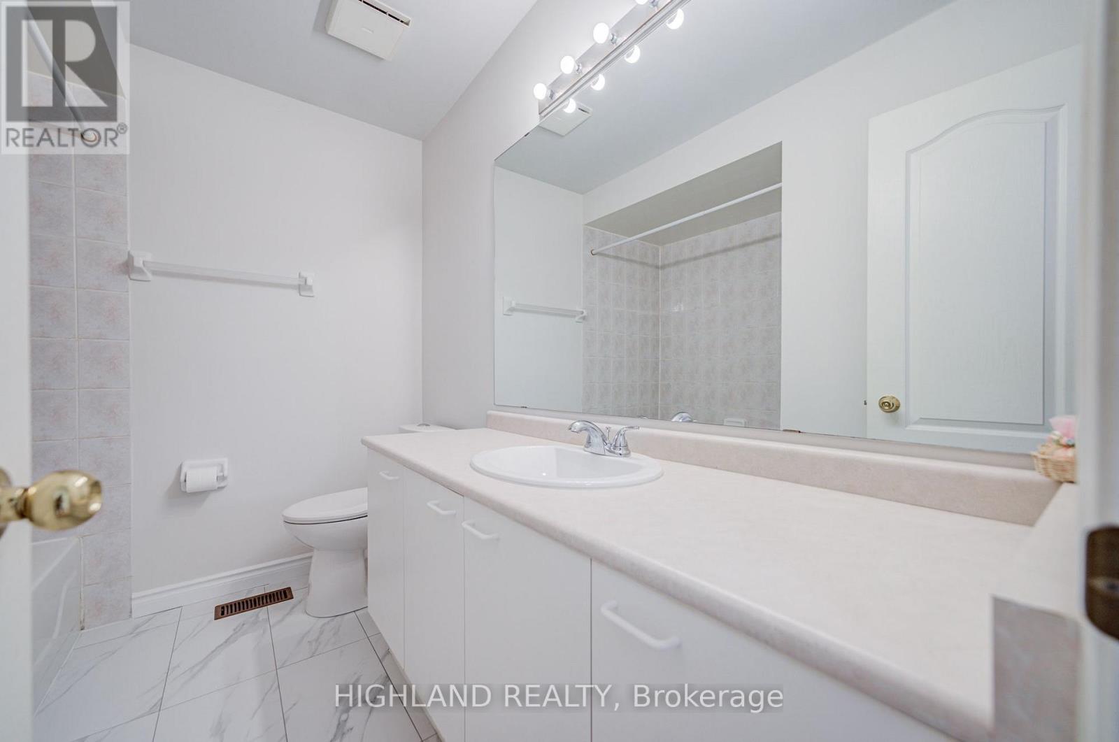 849 Scollard Court, Mississauga, Ontario  L5V 1N1 - Photo 20 - W13786374