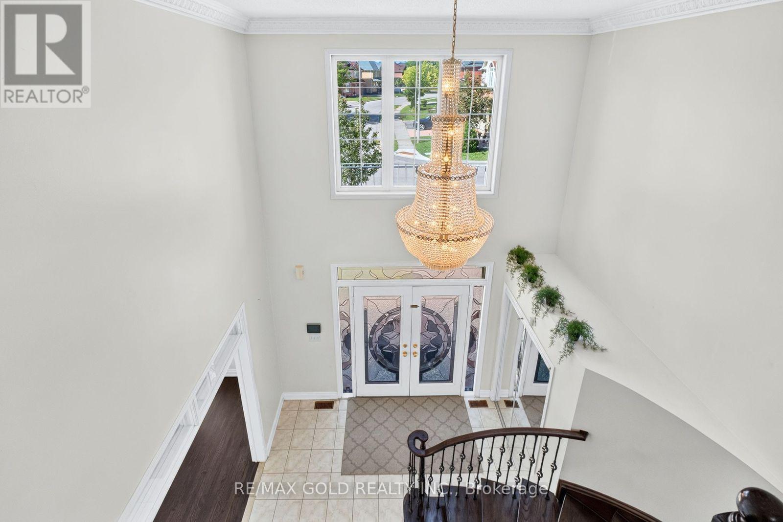 70 Maldives Crescent, Brampton, Ontario  L6P 1L1 - Photo 19 - W13786376
