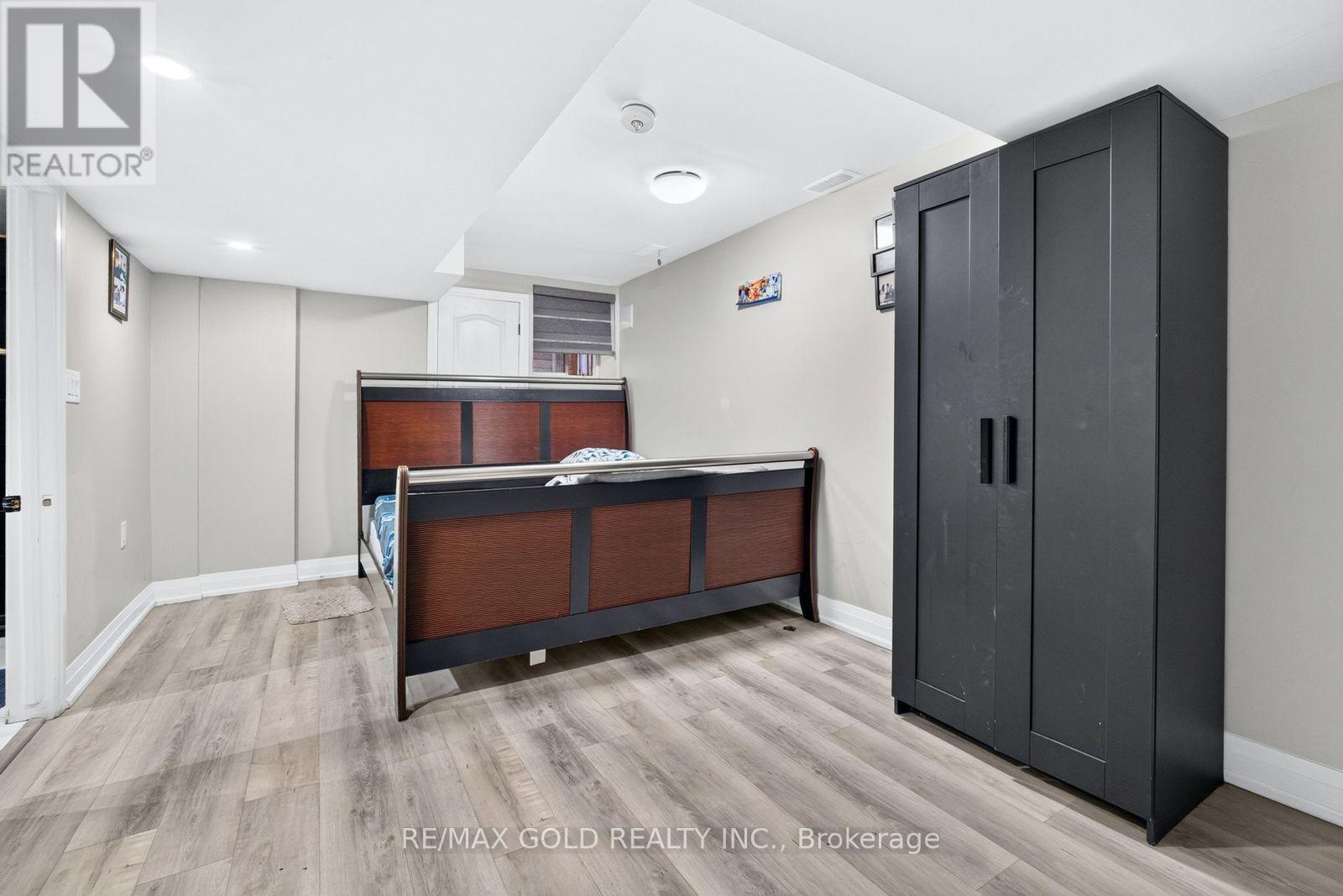 70 Maldives Crescent, Brampton, Ontario  L6P 1L1 - Photo 36 - W13786376
