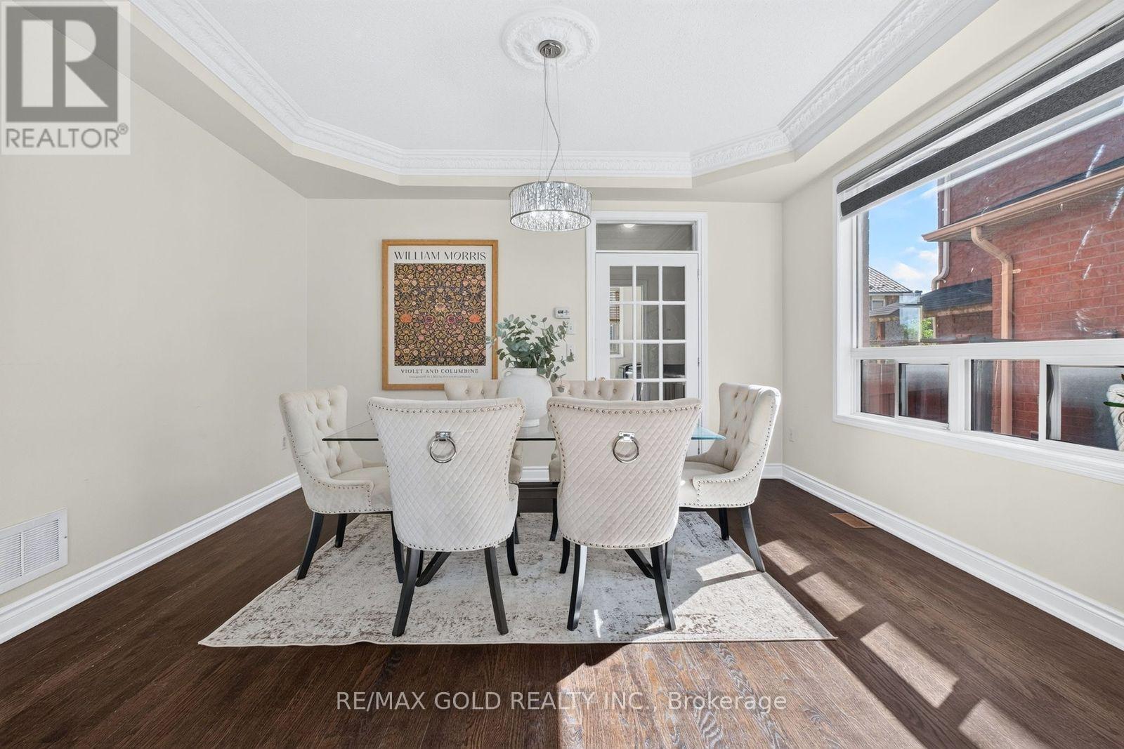 70 Maldives Crescent, Brampton, Ontario  L6P 1L1 - Photo 8 - W13786376