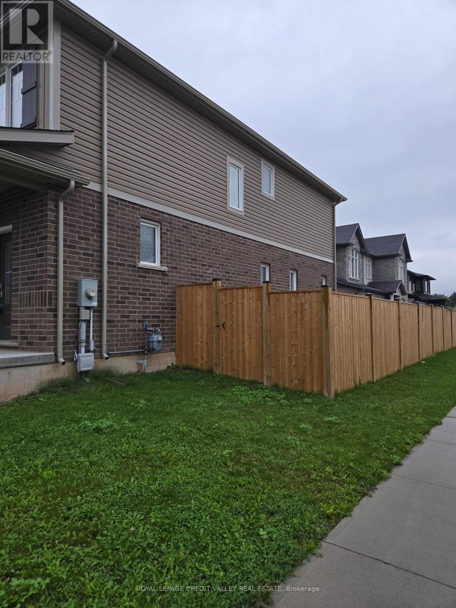 4 Sycamore Street, Welland, Ontario  L3C 0H8 - Photo 5 - X13745920