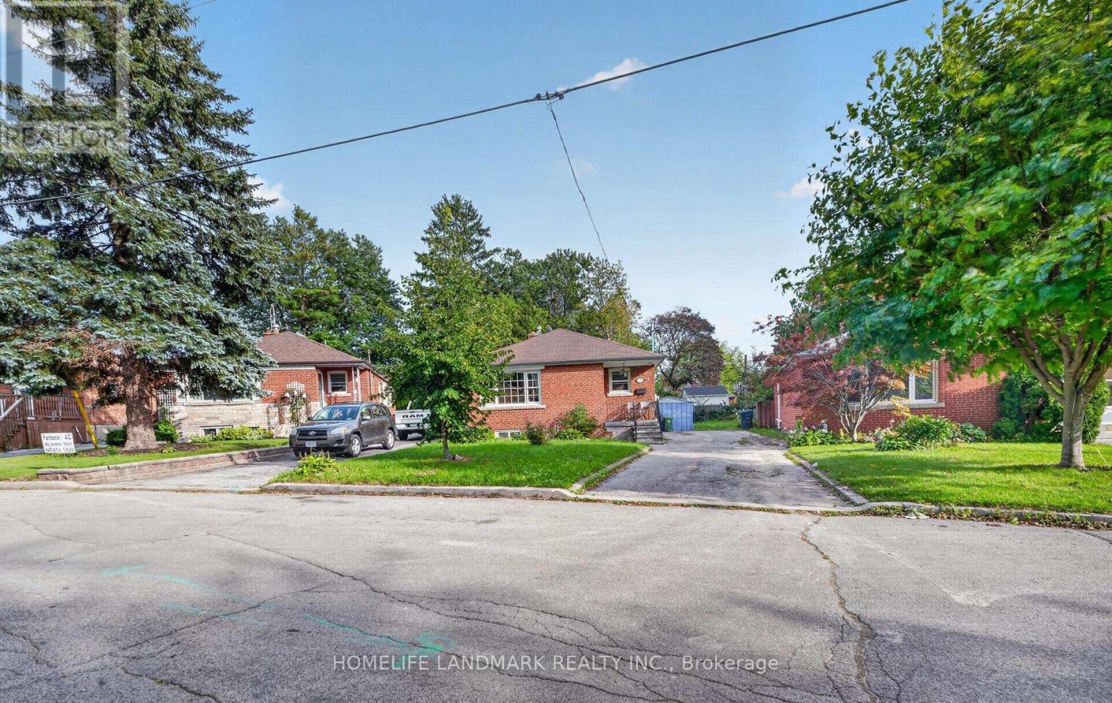 7 Baudina Crescent, Toronto, Ontario  M1N 3M9 - Photo 2 - E13783138