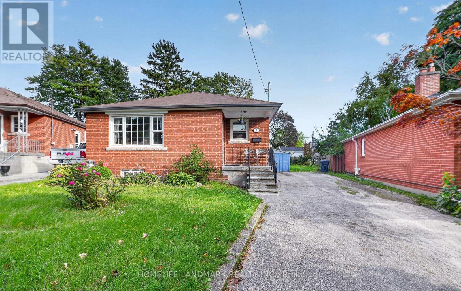 7 Baudina Crescent, Toronto, Ontario  M1N 3M9 - Photo 4 - E13783138
