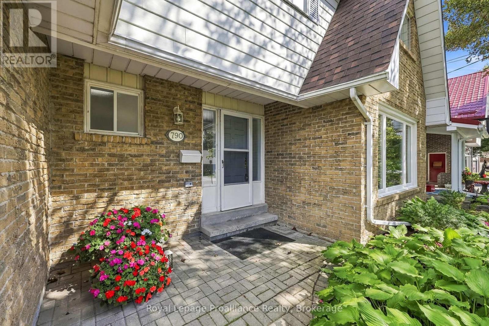 790 Northwood Drive, Cobourg, Ontario  K9A 4W3 - Photo 1 - X13786554