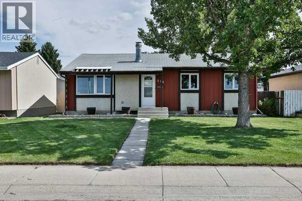 414 12 Avenue N, Lethbridge, Alberta  T1H 1P3 - Photo 1 - A2320370