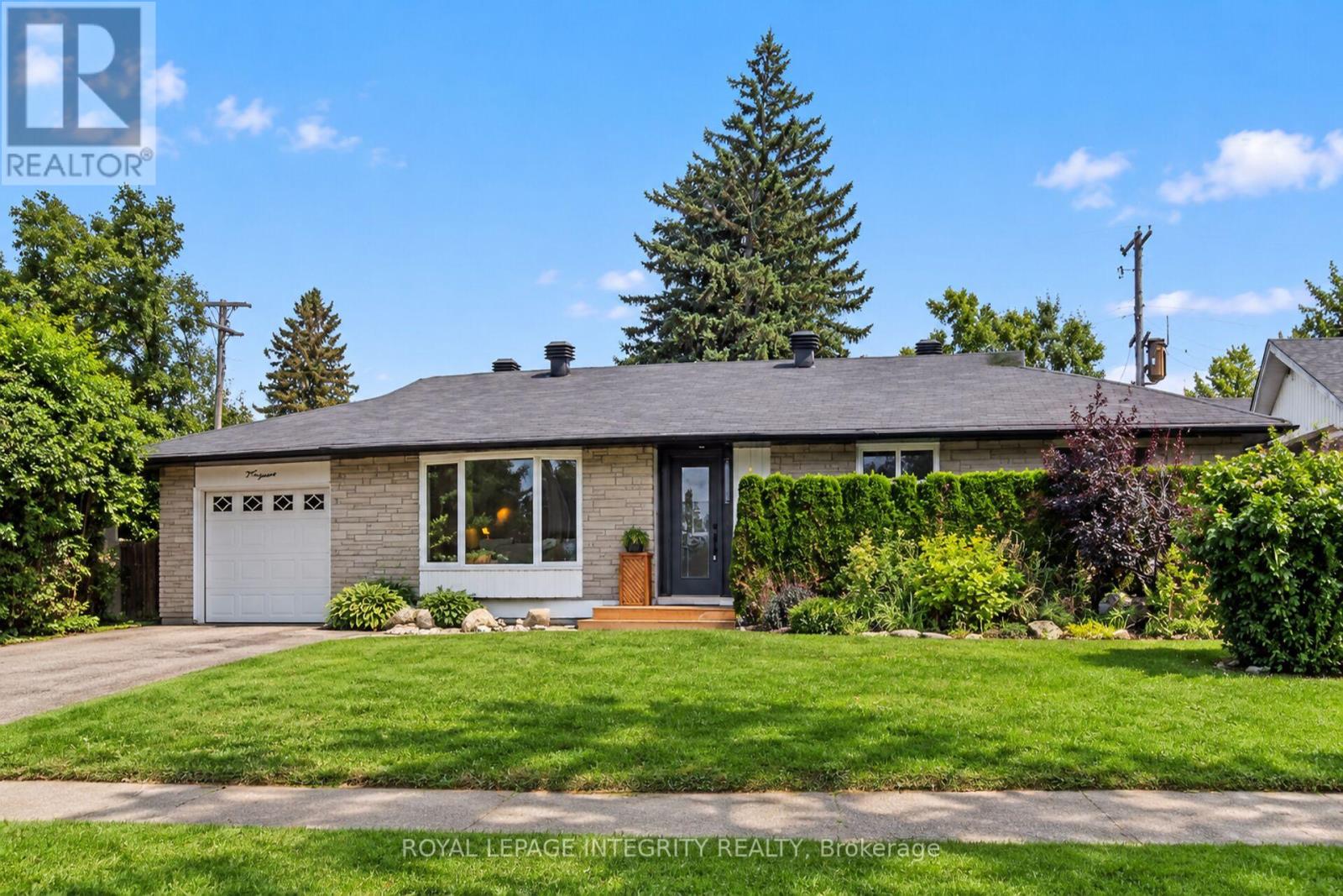 1213 Mcwatters Road, Ottawa, Ontario K2C 3E7 - Photo 2 - X13786604