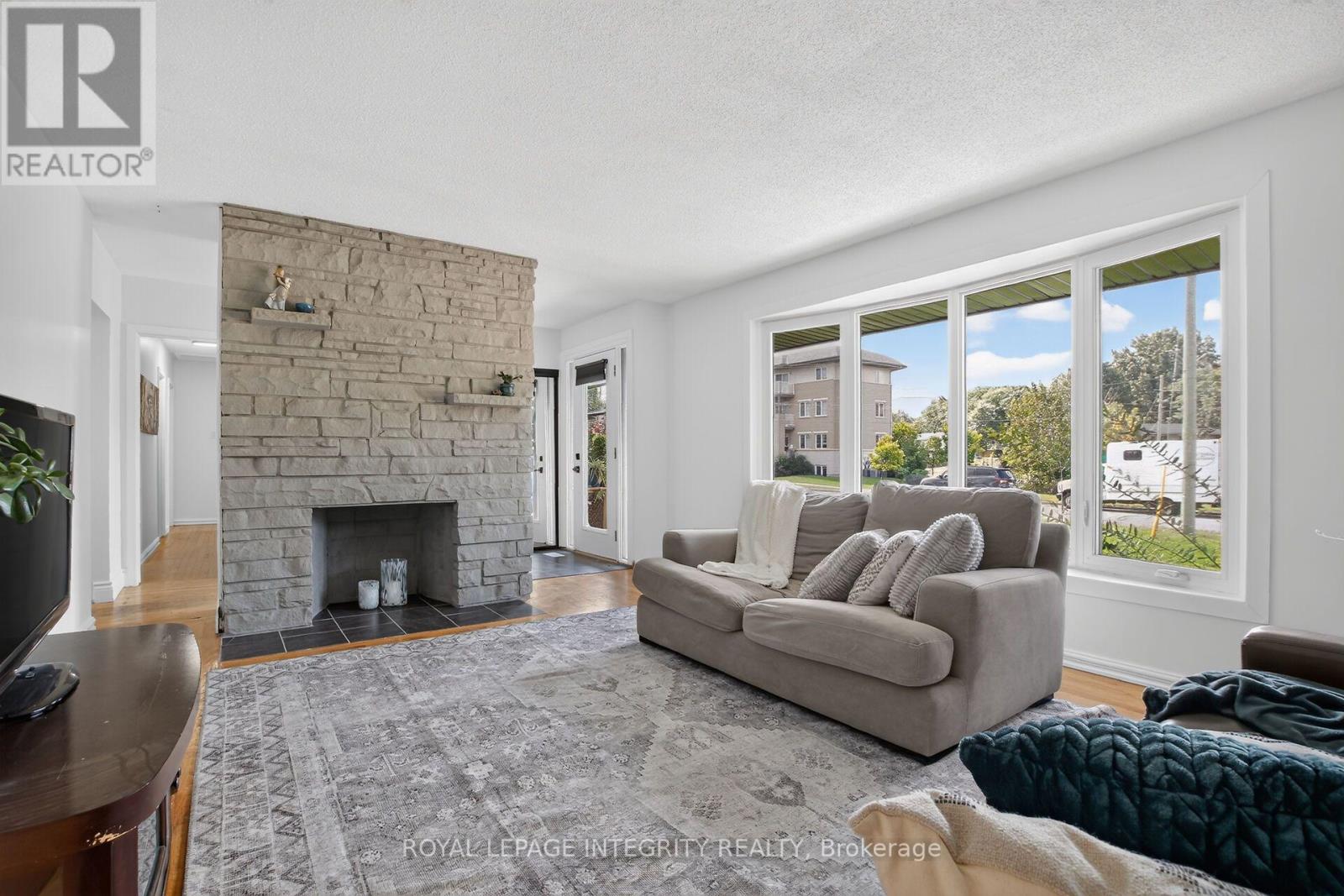 1213 Mcwatters Road, Ottawa, Ontario K2C 3E7 - Photo 6 - X13786604