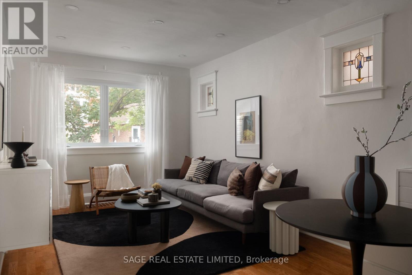 74 Barrington Avenue, Toronto, Ontario  M4C 4Z1 - Photo 2 - E13786558