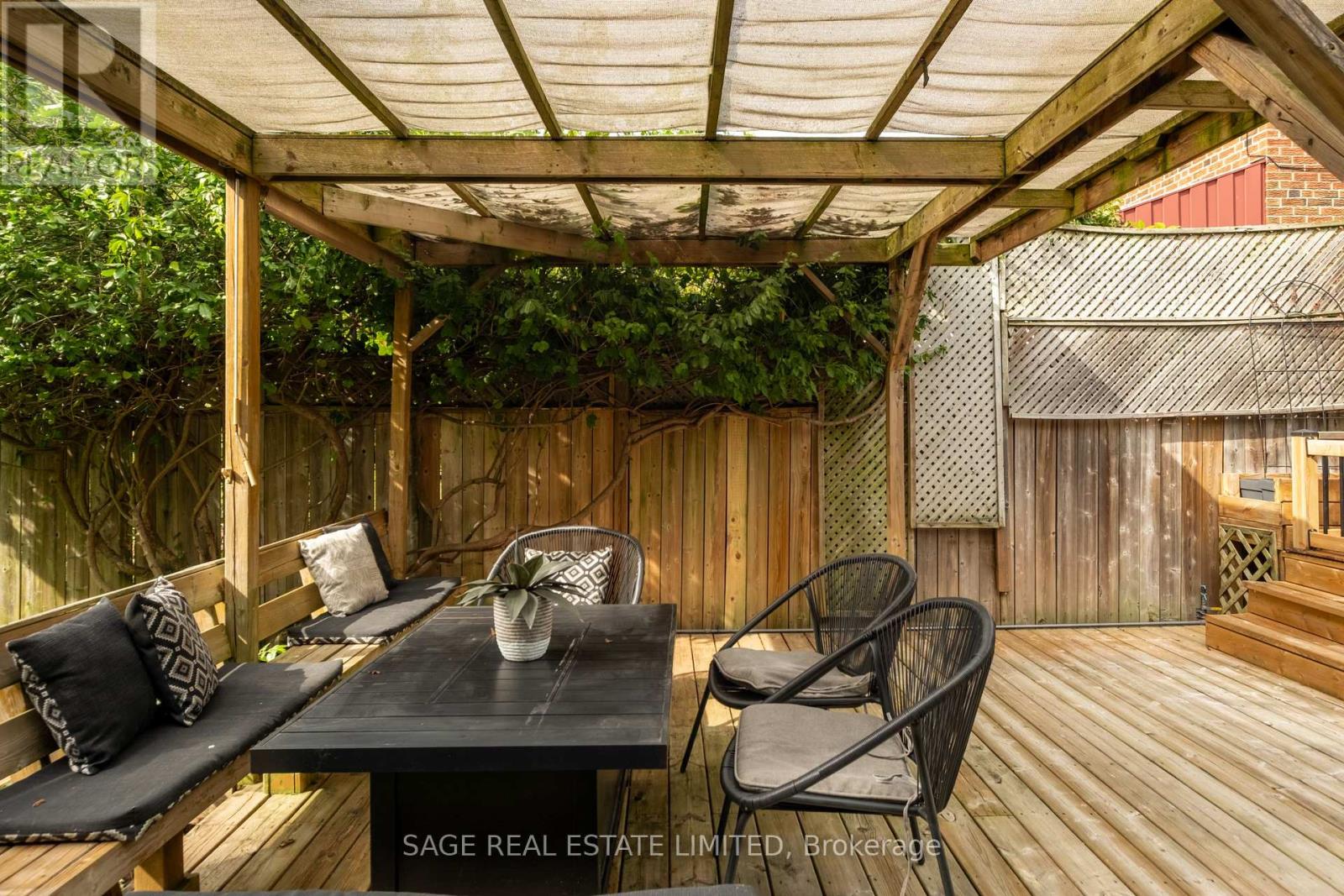 74 Barrington Avenue, Toronto, Ontario  M4C 4Z1 - Photo 32 - E13786558