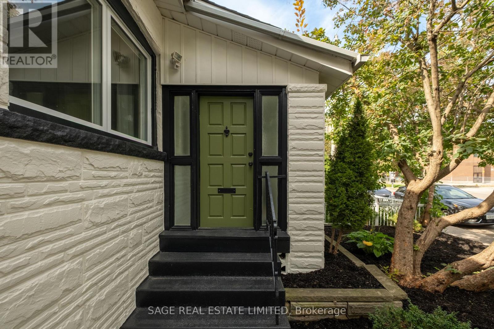 74 Barrington Avenue, Toronto, Ontario  M4C 4Z1 - Photo 43 - E13786558