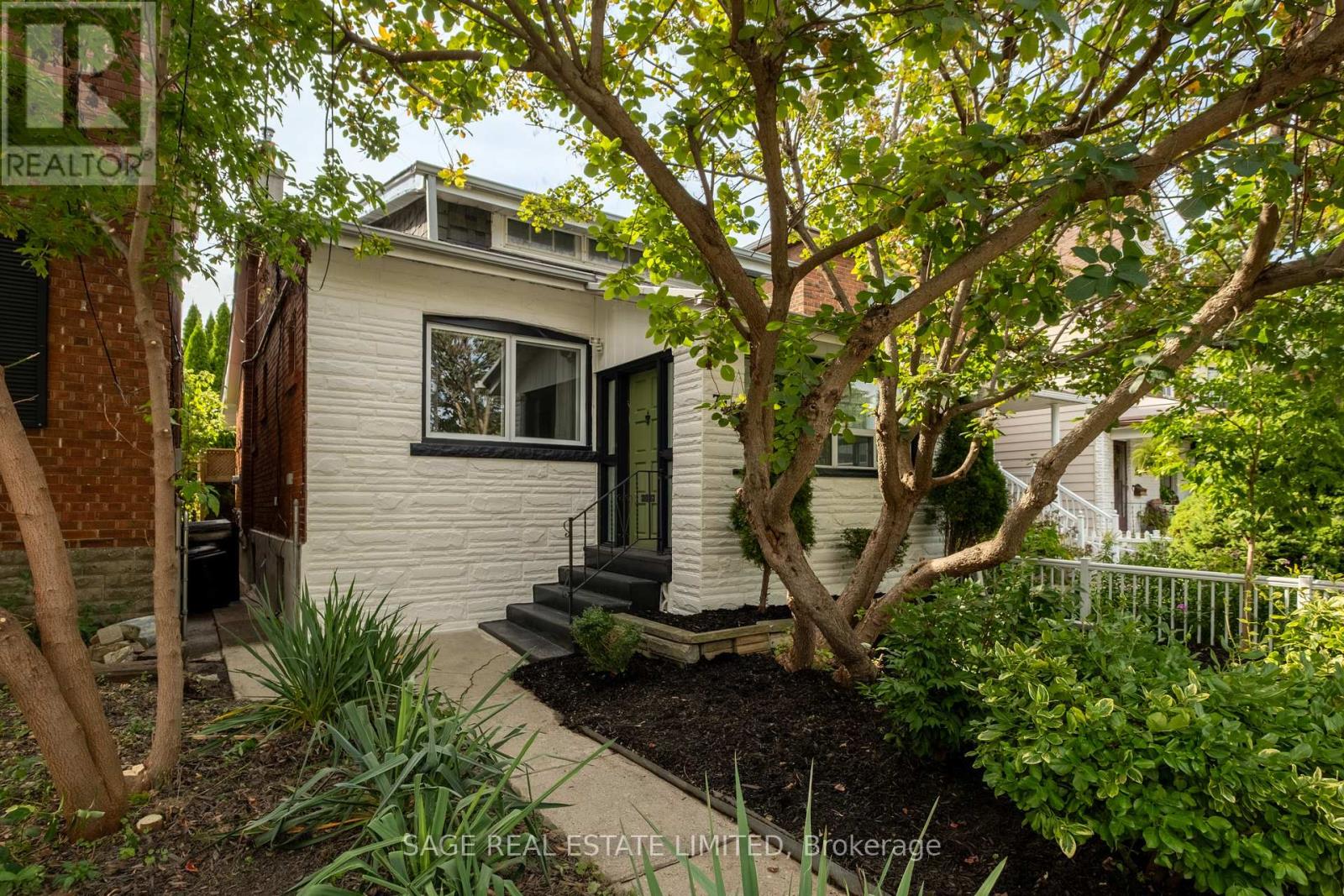 74 Barrington Avenue, Toronto, Ontario  M4C 4Z1 - Photo 46 - E13786558