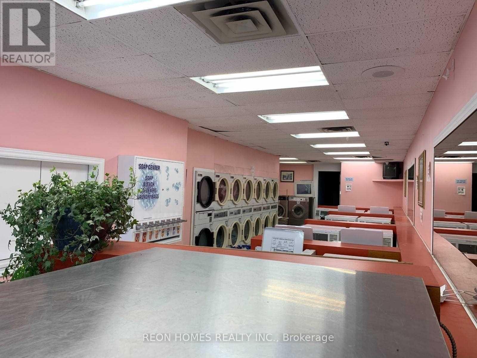 6 - 45 Bloor Street E, Oshawa, Ontario  L1H 3L9 - Photo 2 - E13786632