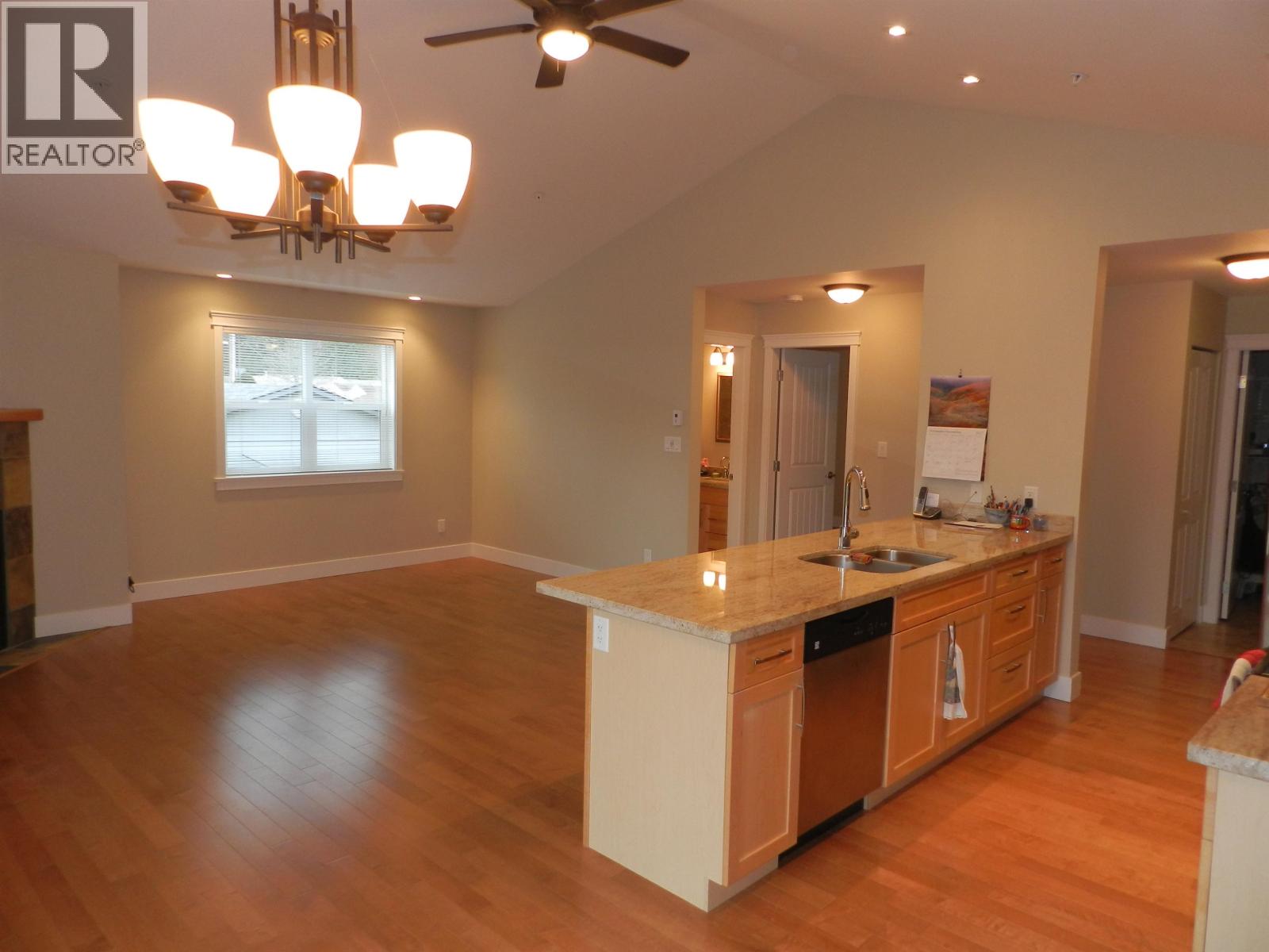 208 518 Shaw Road, Gibsons, British Columbia  V0N 1V8 - Photo 10 - R3165605