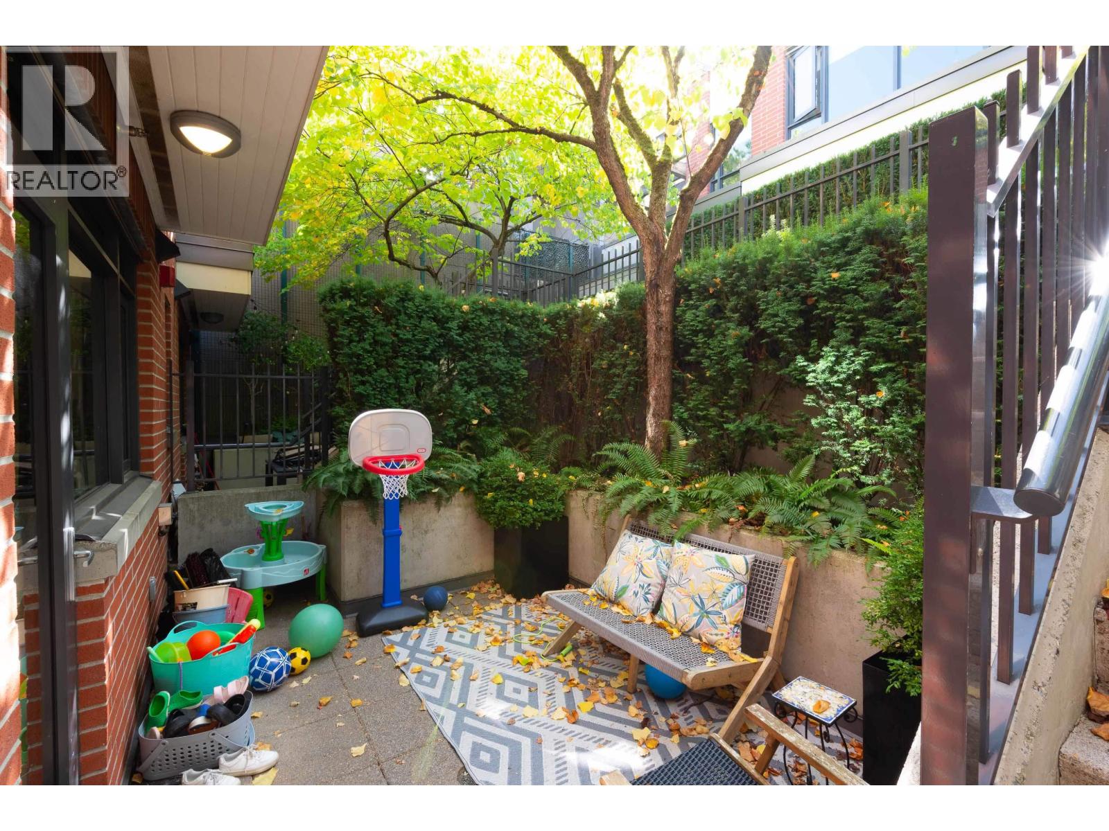 1088 W 7th Avenue, Vancouver, British Columbia  V6H 1B3 - Photo 14 - R3165616