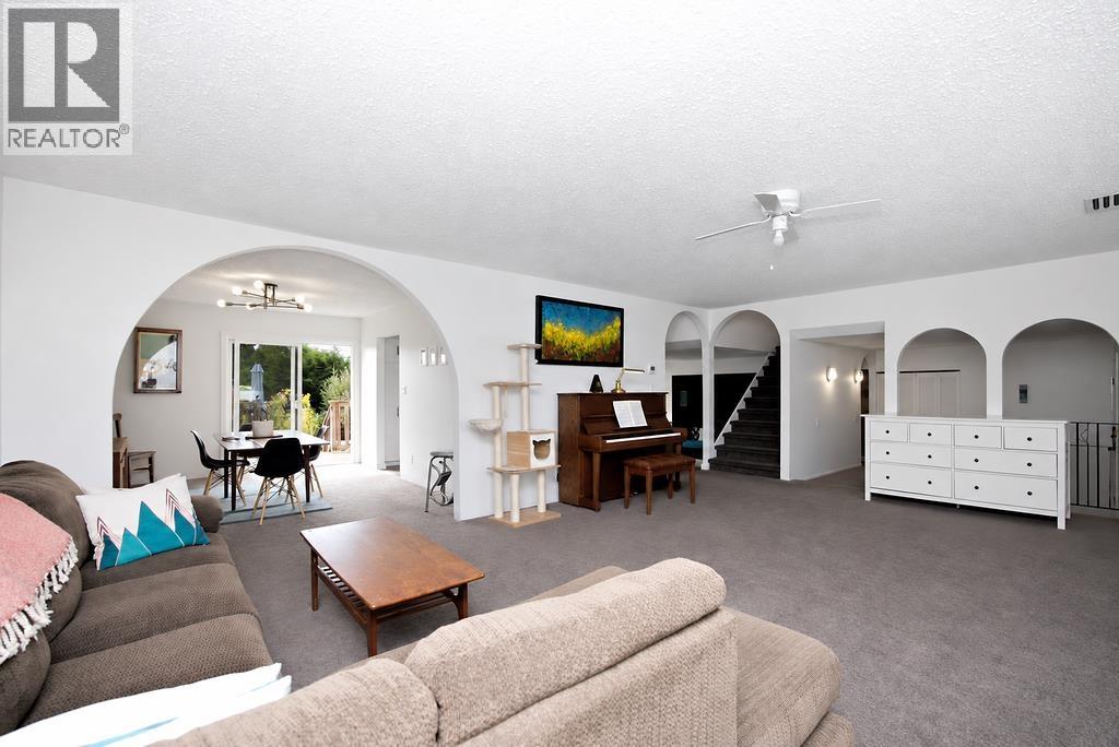 6447 Samron Road, Sechelt, British Columbia  V7Z 0M8 - Photo 6 - R3165546
