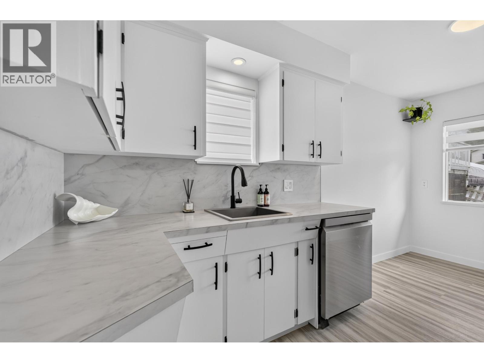 2141 Fraser Avenue, Port Coquitlam, British Columbia  V3B 1N7 - Photo 10 - R3165585