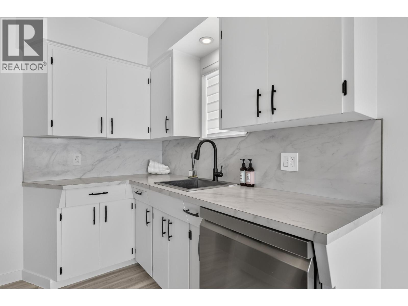 2141 Fraser Avenue, Port Coquitlam, British Columbia  V3B 1N7 - Photo 11 - R3165585